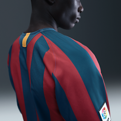 FC Barcelona 2005/06 Reissue Men's Nike Soccer Replica Long-Sleeve